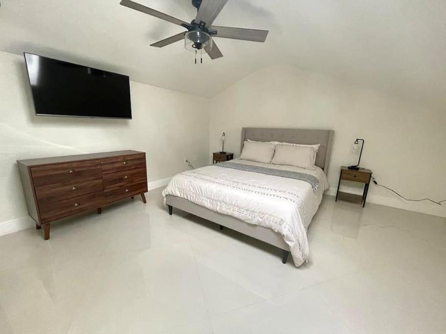 Stylish 3/2 Getaway! Near Theme Parks! Villa Lakeland Eksteriør billede