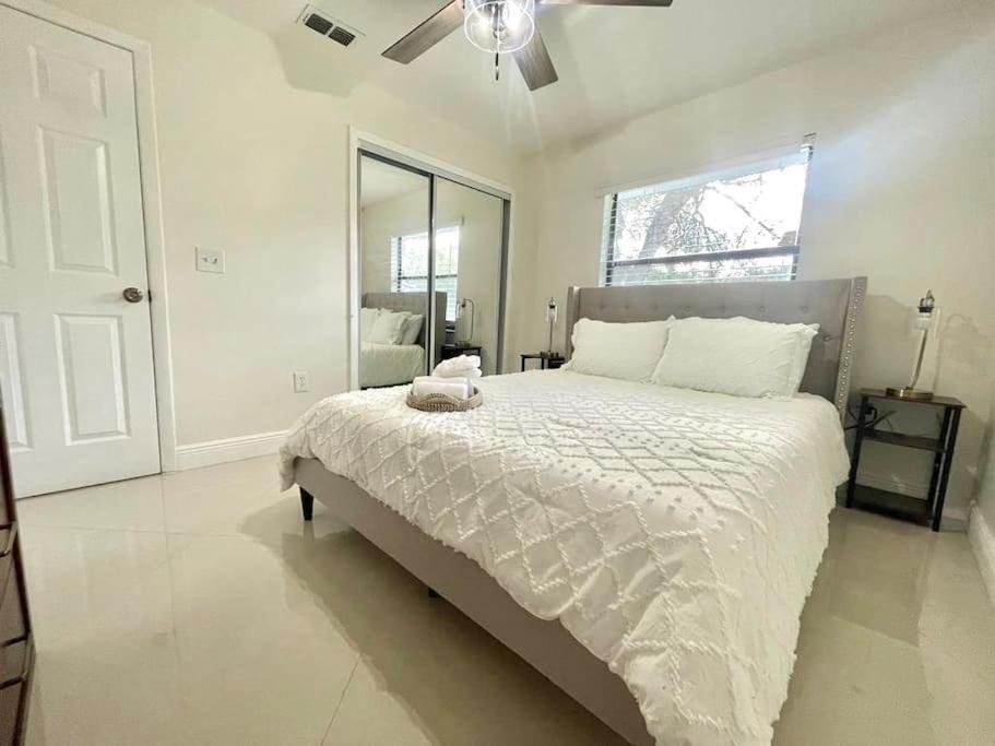 Stylish 3/2 Getaway! Near Theme Parks! Villa Lakeland Eksteriør billede