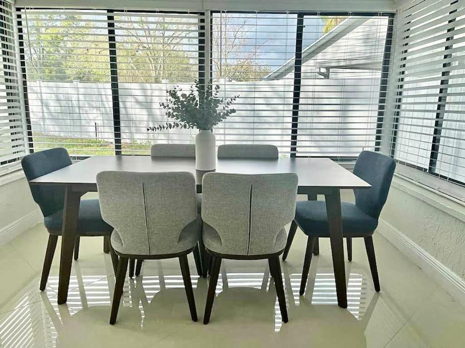 Stylish 3/2 Getaway! Near Theme Parks! Villa Lakeland Eksteriør billede